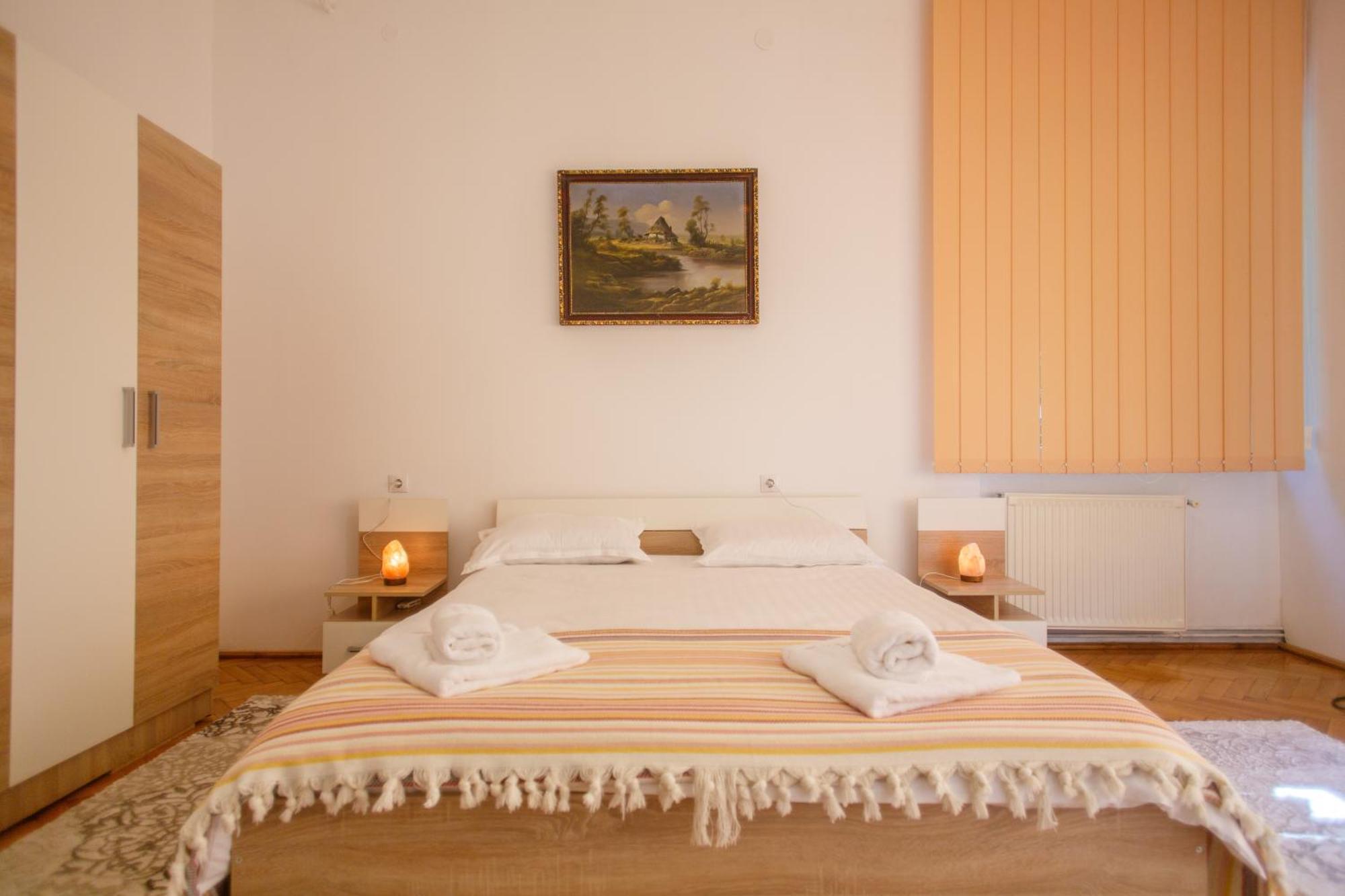 Barok Appart Braşov Buitenkant foto