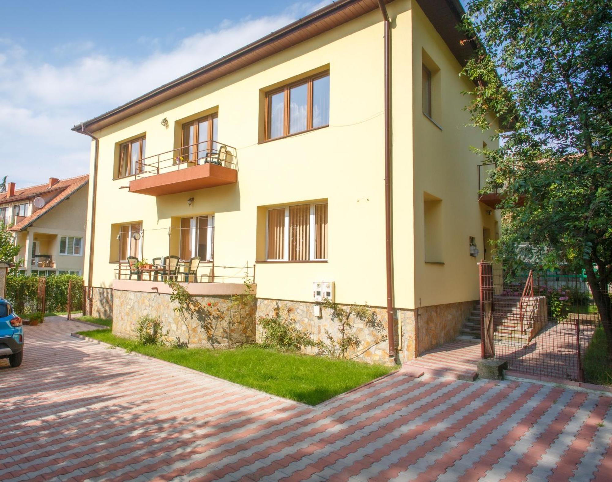 Barok Appart Braşov Buitenkant foto
